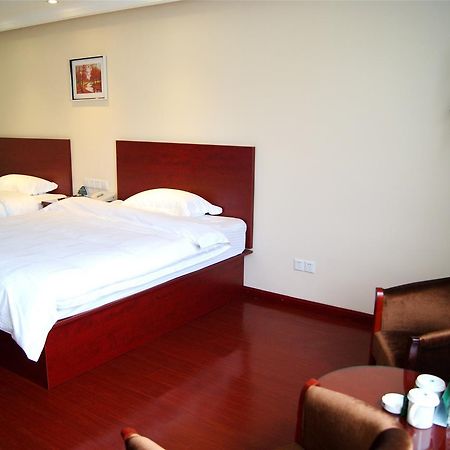 Greentree Inn Yunnan Lijiang Qixing Street Express Hotel מראה חיצוני תמונה