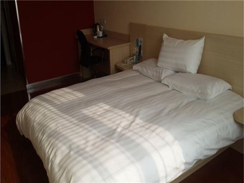 Greentree Inn Yunnan Lijiang Qixing Street Express Hotel מראה חיצוני תמונה