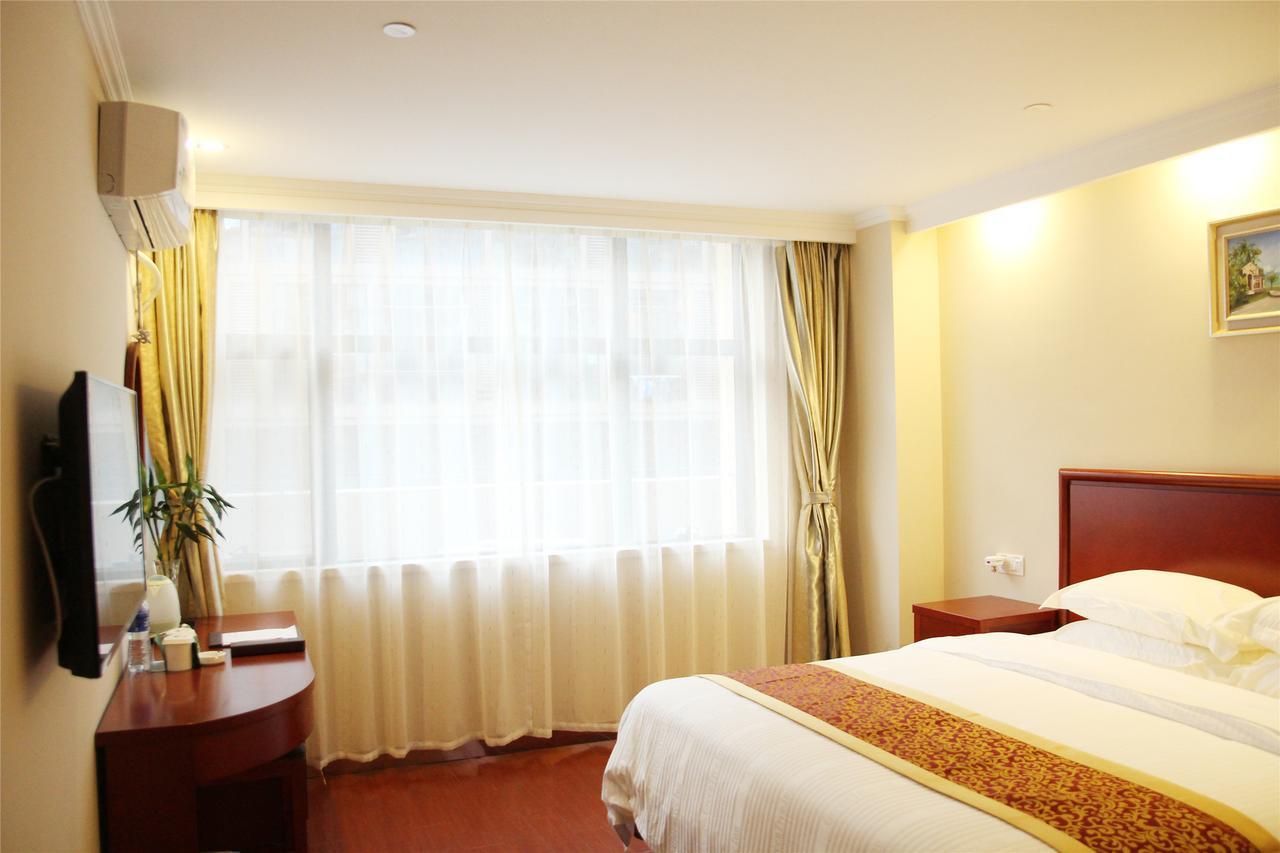 Greentree Inn Yunnan Lijiang Qixing Street Express Hotel מראה חיצוני תמונה