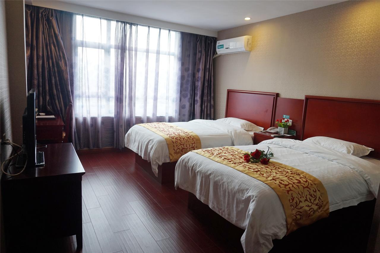 Greentree Inn Yunnan Lijiang Qixing Street Express Hotel מראה חיצוני תמונה