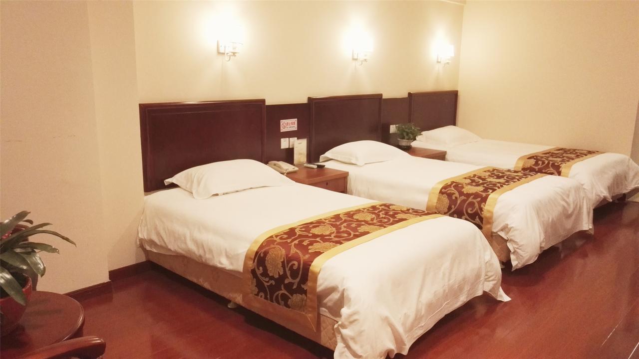 Greentree Inn Yunnan Lijiang Qixing Street Express Hotel מראה חיצוני תמונה